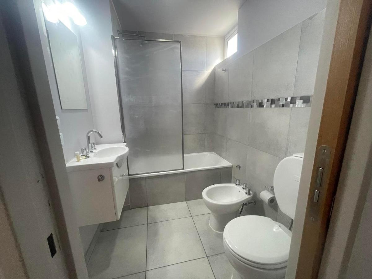 Departamento Por Dia Para 4 Personas Con Cochera Cubierta En Bahía Blanca エクステリア 写真