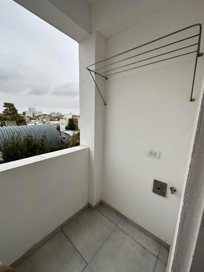 Departamento Por Dia Para 4 Personas Con Cochera Cubierta En Bahía Blanca エクステリア 写真