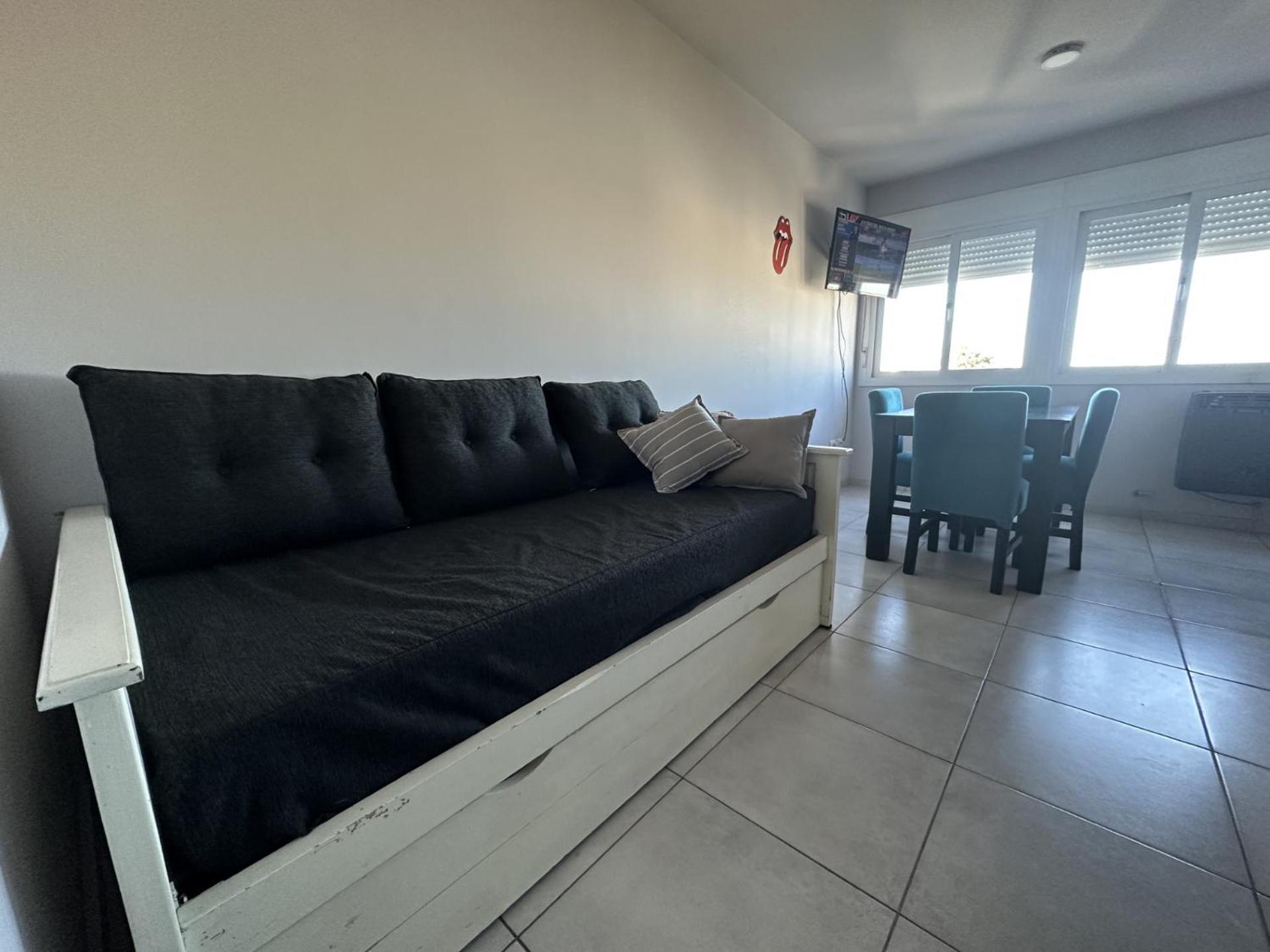 Departamento Por Dia Para 4 Personas Con Cochera Cubierta En Bahía Blanca エクステリア 写真