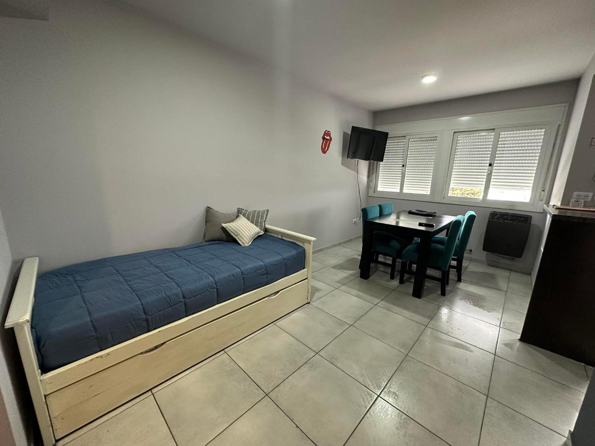 Departamento Por Dia Para 4 Personas Con Cochera Cubierta En Bahía Blanca エクステリア 写真
